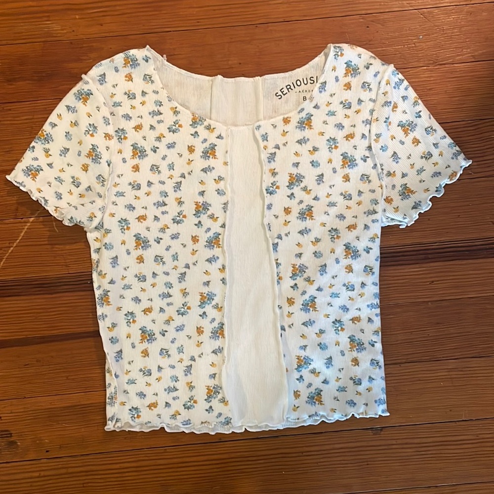 Cropped Ribbed Floral Tee